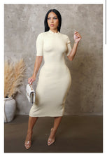 Load image into Gallery viewer, Alluring Midi Dress
